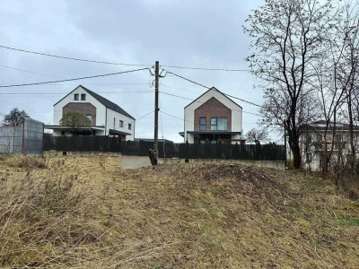 Teren intravilan, 1450 mp,cu front  de 14.5 m  in Feleac