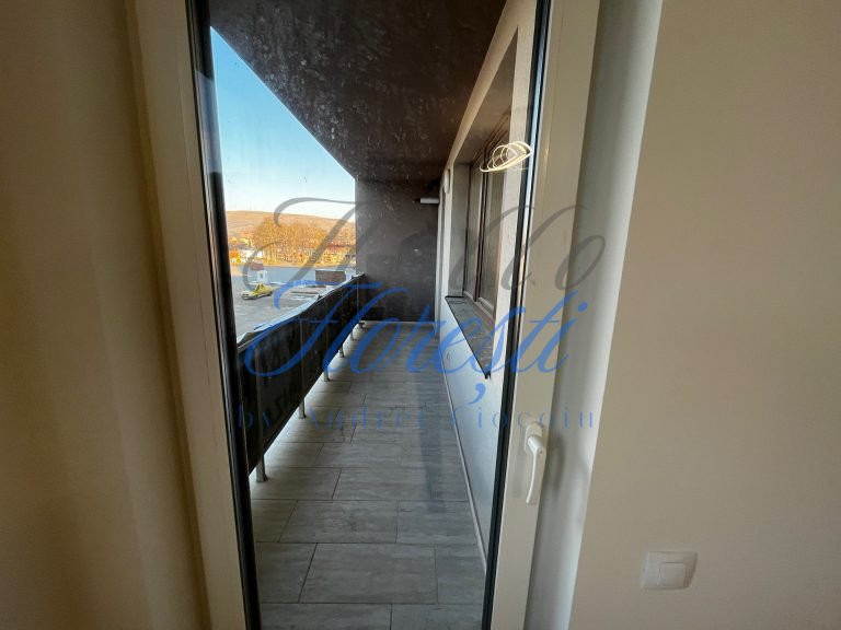 Apartament de 4 camere, 85 mp, mobilat utilat, 2 bai, Parcul Poligon