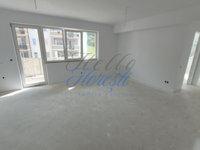 Apartament de 3 camere, 67 mp, semifinisat, zona Teilor