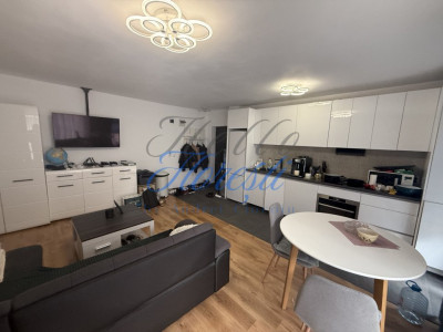 Apartament 48 mp - 2 camere, zona Eroilor!