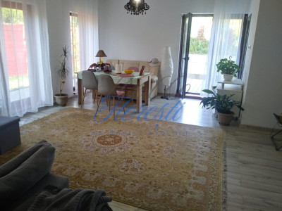 Apartament 54 mp - 2 camere si gradina de 95 mp - zona Terra, Floresti!