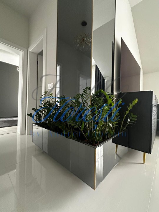 Apartament 3 camere, 83 mp, zona VIVO Superfinisat