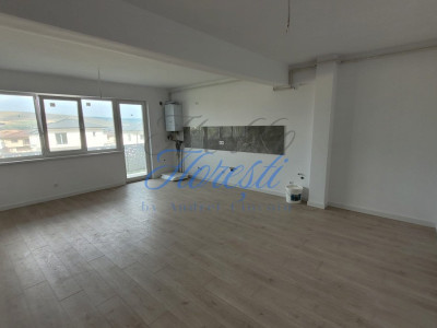 Apartament de 2 camere, 53 mp, finisat, parcare inclusa, zona Teilor