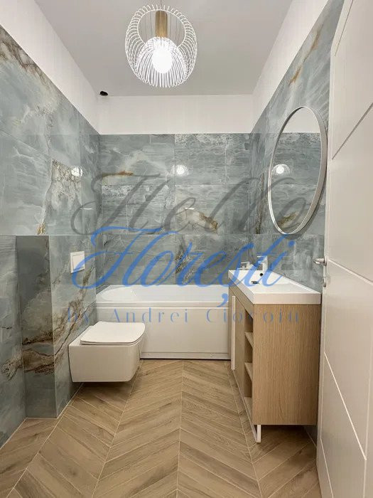 Apartament tip penthouse de 3 camere, semidecomandat, zona Sesul de sus