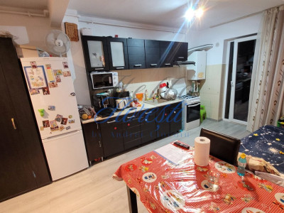 Apartament de 2 camere, 40 mp, zona Florilor